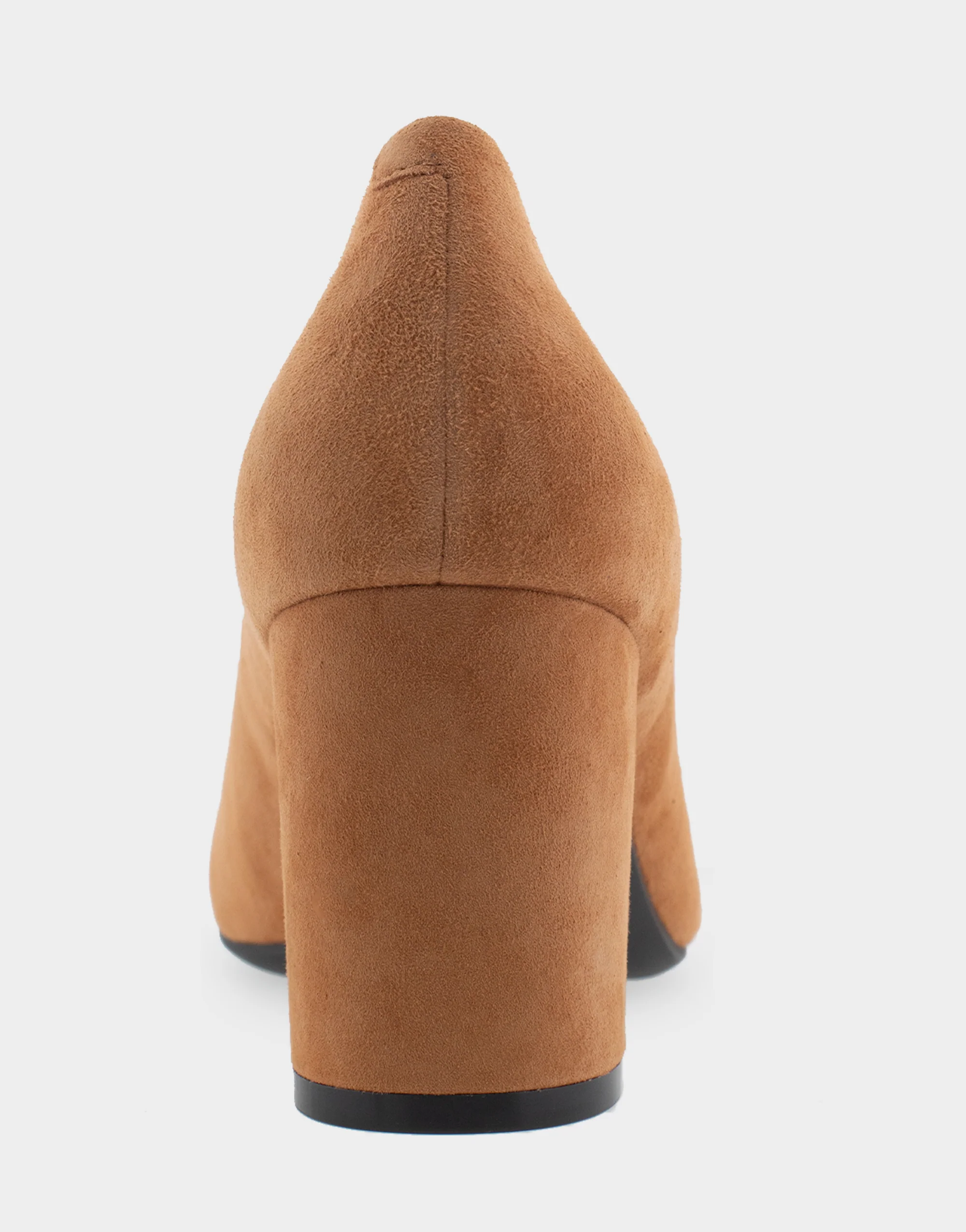 Betsy - Image 5