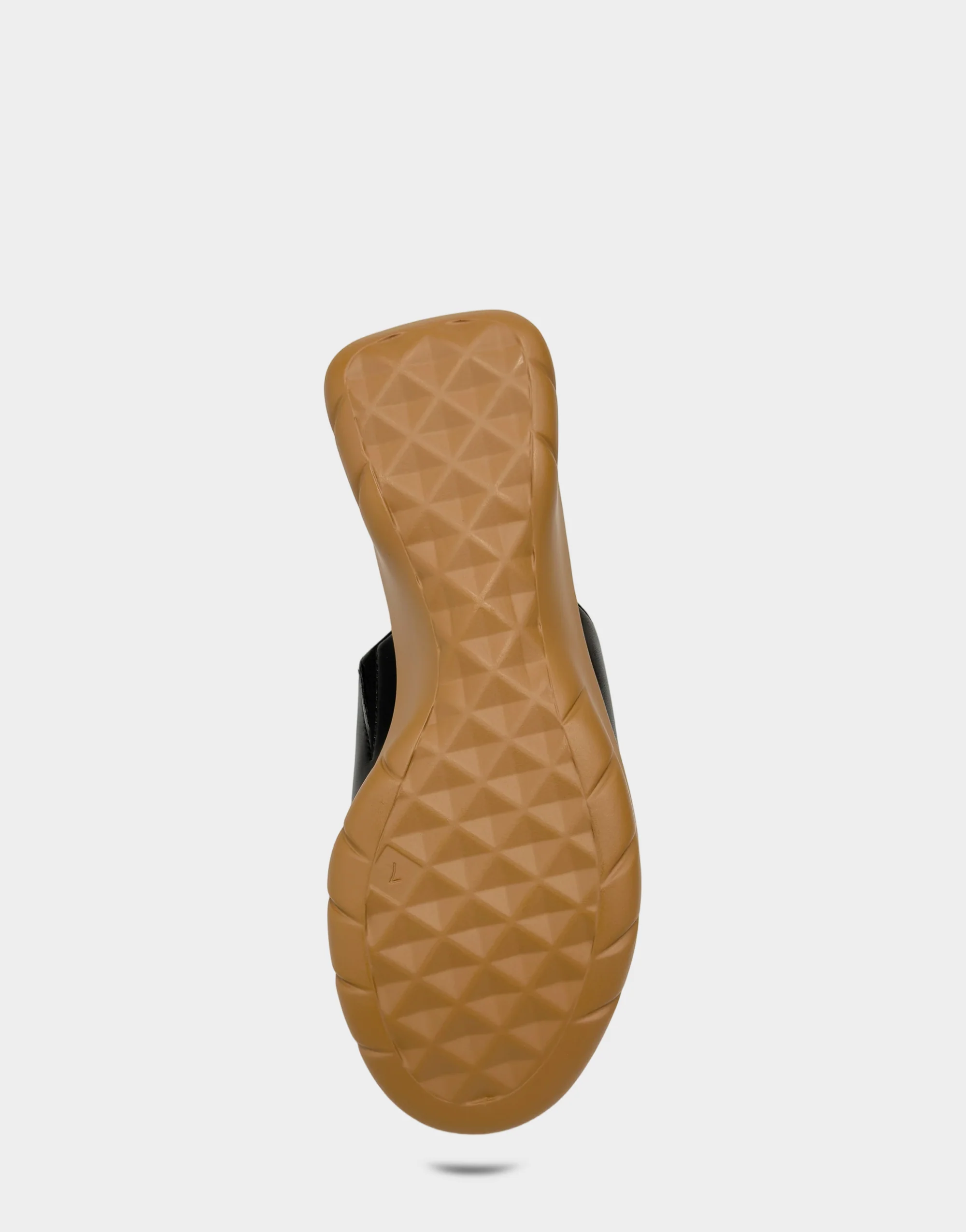 Nora - Image 4